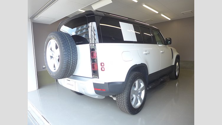 2024 認定中古車 Land Rover Defender 110 フジホワイト D350 ディーゼルマイルドハイブリッド S