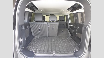 Defender 110 57