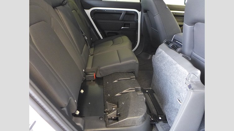 2024 認定中古車 Land Rover Defender 110 フジホワイト D350 ディーゼルマイルドハイブリッド S