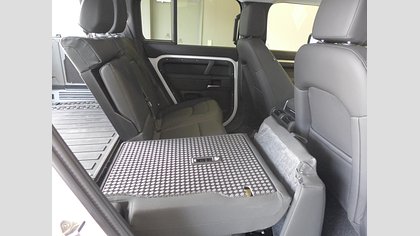 Defender 110 61
