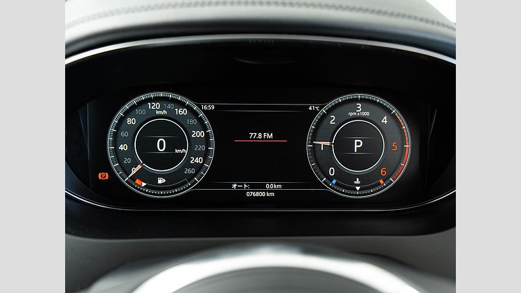 2019 認定中古車 Jaguar E-Pace Fuji White 2.0 litre i4D Diesel S　D180
