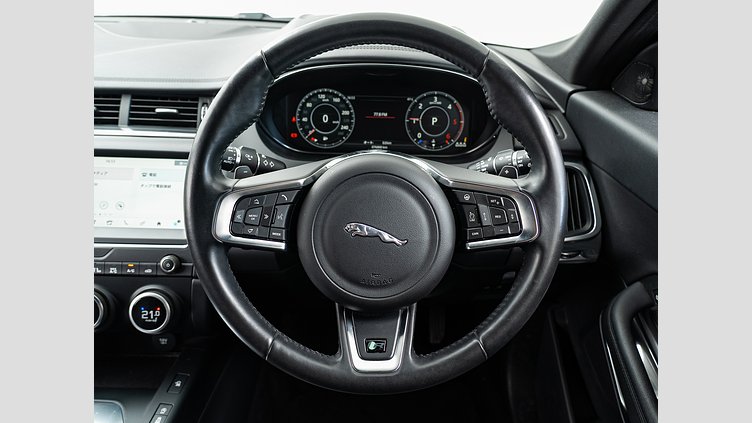 2019 認定中古車 Jaguar E-Pace Fuji White 2.0 litre i4D Diesel S　D180