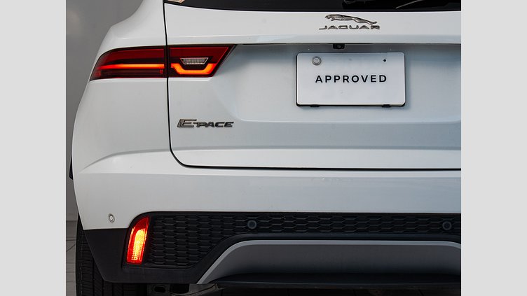 2019 認定中古車 Jaguar E-Pace Fuji White 2.0 litre i4D Diesel S　D180