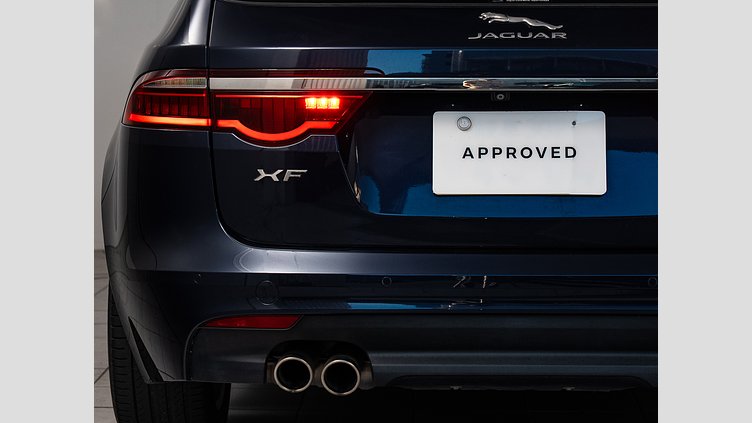 2018 認定中古車 Jaguar XF Loire Blue 2.0diesel スポーツブレイク　プレステージ　20ｄ