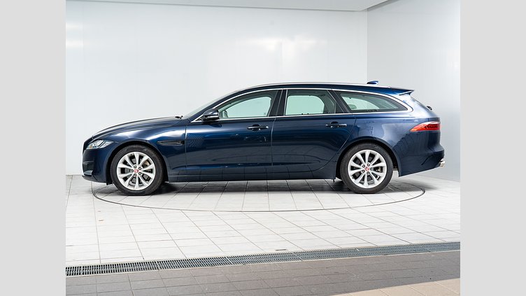 2018 認定中古車 Jaguar XF Loire Blue 2.0diesel スポーツブレイク　プレステージ　20ｄ
