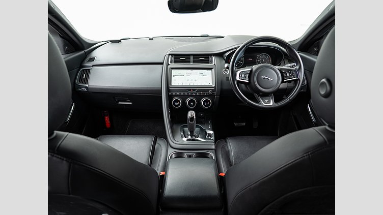 2019 認定中古車 Jaguar E-Pace Fuji White 2.0 litre i4D Diesel S　D180