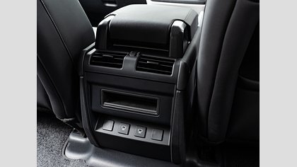Defender 110 13