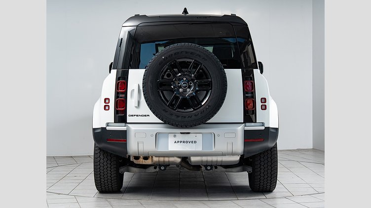 2024 認定中古車 Land Rover Defender 110 Fuji White 3.0 litre i6D​ S　D350　コイルサスペンション