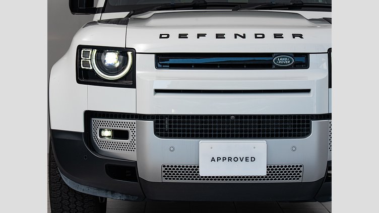 2024 認定中古車 Land Rover Defender 110 Fuji White 3.0 litre i6D​ S　D350　コイルサスペンション