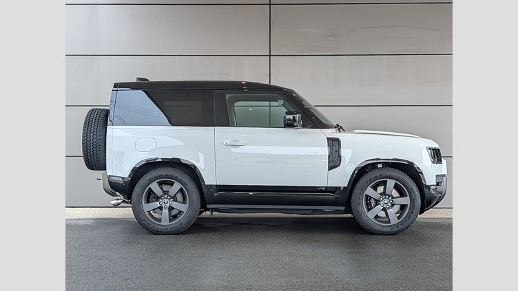 2025 認定中古車 Land Rover Defender 90 フジホワイト P525 ガソリン V8