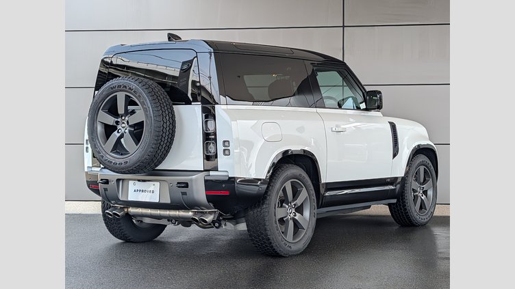 2025 認定中古車 Land Rover Defender 90 フジホワイト P525 ガソリン V8