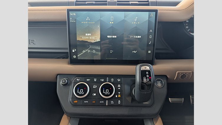 2025 認定中古車 Land Rover Defender 90 フジホワイト P525 ガソリン V8
