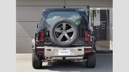 Defender 110 6