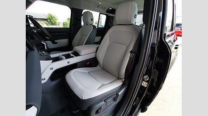 Defender 110 2