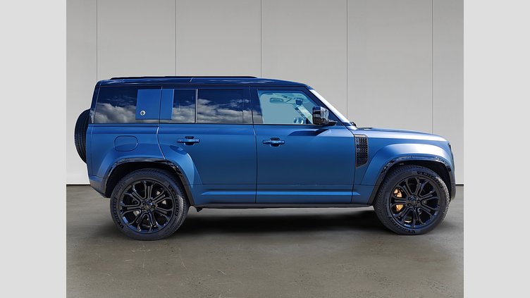 2025 Approved Land Rover Defender OCTA Sargasso Blue P635 z silnikiem benzynowym V8 DEFENDER OCTA