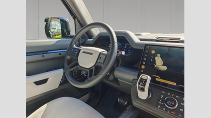 Defender OCTA 12