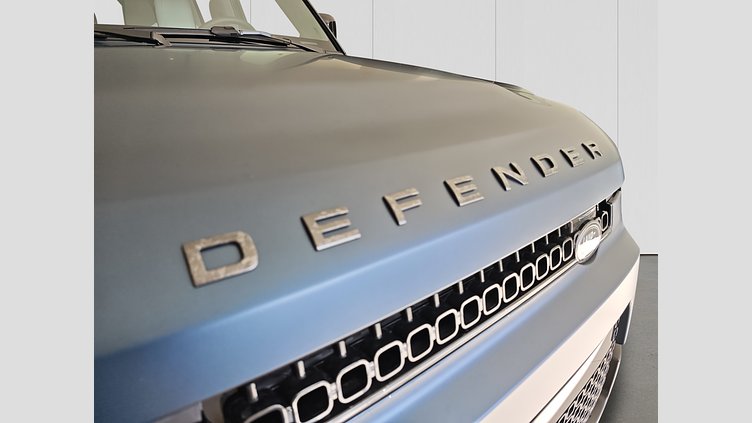 2025 Approved Land Rover Defender OCTA Sargasso Blue P635 z silnikiem benzynowym V8 DEFENDER OCTA