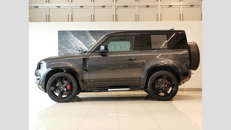 2023 認定中古車 Land Rover Defender 90 Carpathian Grey 3.0 litre i6D​ 90X D300 4WD