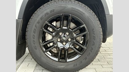 Defender 110 8
