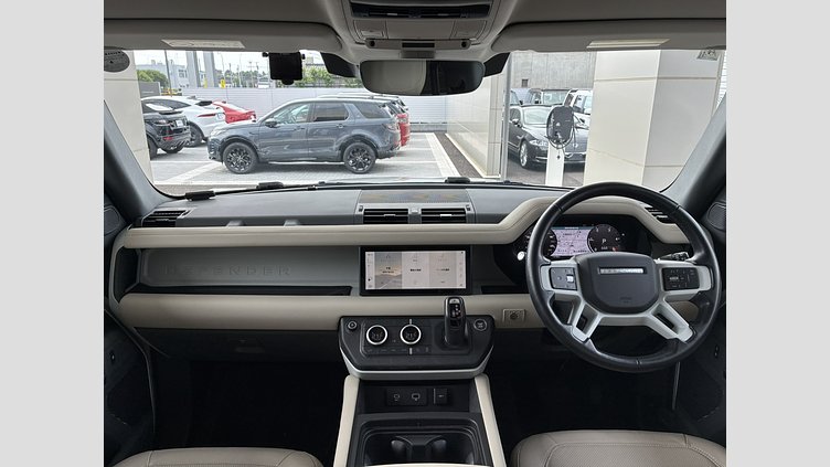 2024 認定中古車 Land Rover Defender 110 フジホワイト D300 AWD（AT） S