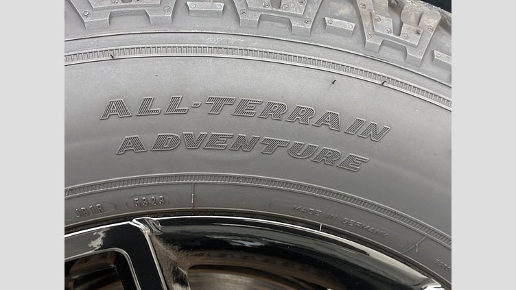 2024 認定中古車 Land Rover Defender 110 フジホワイト D300 AWD（AT） S