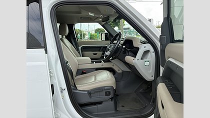 Defender 110 2