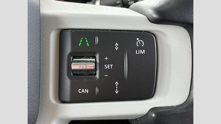 2024 認定中古車 Land Rover Defender 110 フジホワイト D300 AWD（AT） S