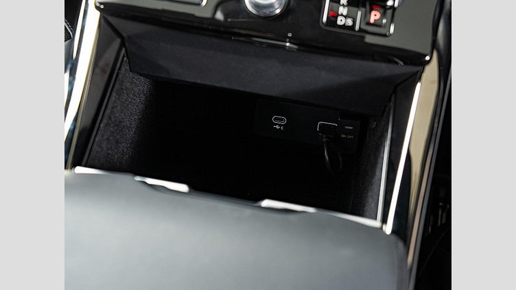 2023 認定中古車 Land Rover Range Rover Sport Santorini Black 3.0 litre i6D​ オートバイオグラフィー 
