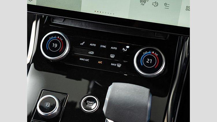 2023 認定中古車 Land Rover Range Rover Sport Santorini Black 3.0 litre i6D​ オートバイオグラフィー 