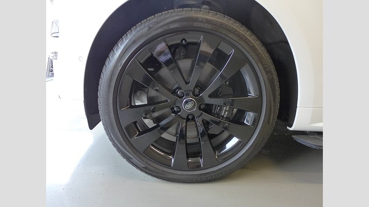 2024 認定中古車 Land Rover Range Rover Sport フジホワイト P550eプラグインハイブリッド（ガソリン） スタンダードホイールベース Autobiography