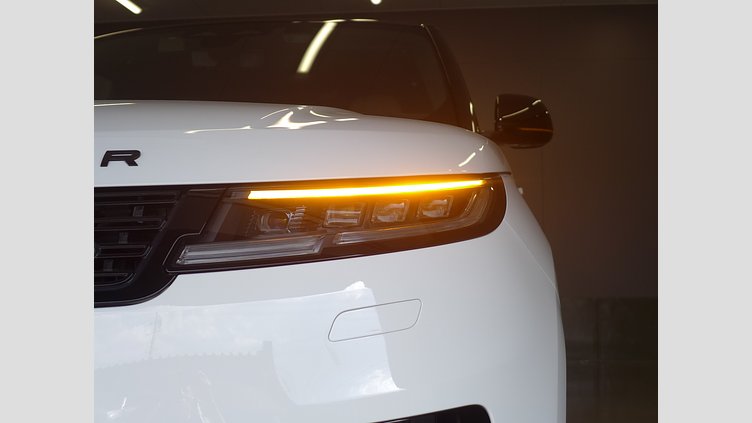 2024 認定中古車 Land Rover Range Rover Sport フジホワイト P550eプラグインハイブリッド（ガソリン） スタンダードホイールベース Autobiography
