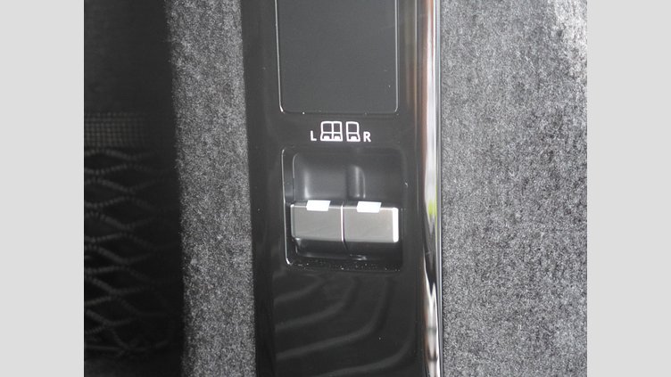 2024 認定中古車 Land Rover Range Rover Sport フジホワイト P550eプラグインハイブリッド（ガソリン） スタンダードホイールベース Autobiography