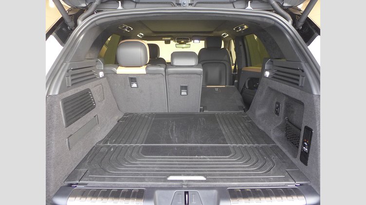 2024 認定中古車 Land Rover Range Rover Sport フジホワイト P550eプラグインハイブリッド（ガソリン） スタンダードホイールベース Autobiography