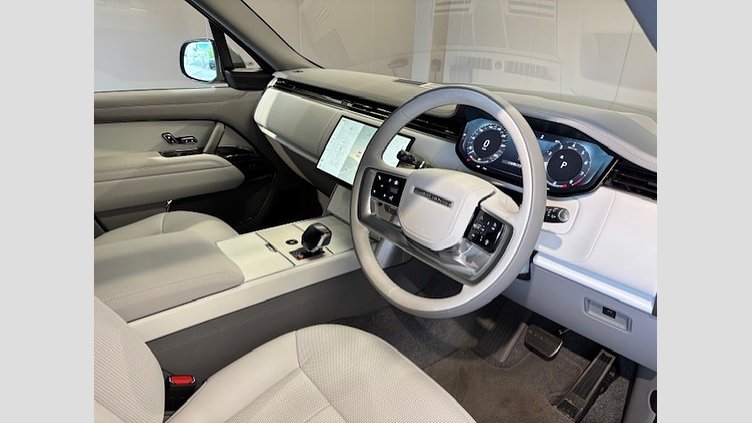 2024 認定中古車 Land Rover Range Rover BespokeGreen in gloss fnish SV　4.4L　V8　615PS SVビスポークバルモラルエディション