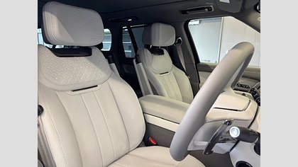 Range Rover 15