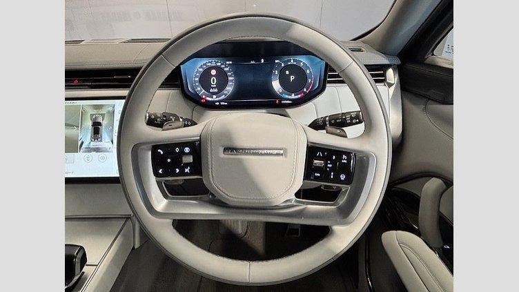 2024 認定中古車 Land Rover Range Rover BespokeGreen in gloss fnish SV　4.4L　V8　615PS SVビスポークバルモラルエディション