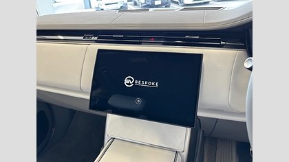Range Rover 44
