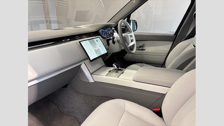 2024 認定中古車 Land Rover Range Rover BespokeGreen in gloss fnish SV　4.4L　V8　615PS SVビスポークバルモラルエディション