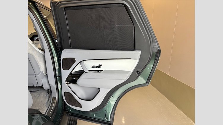 2024 認定中古車 Land Rover Range Rover BespokeGreen in gloss fnish SV　4.4L　V8　615PS SVビスポークバルモラルエディション