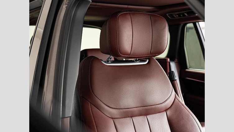 2024 認定中古車 Land Rover Range Rover シャラントグレイ D350 AWD MHEV（AT） スタンダードホイールベース Autobiography