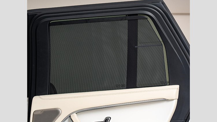 2024 認定中古車 Land Rover Range Rover アイシーホワイト - グロスフィニッシュ P550 AWD PHEV（AT） スタンダードホイールベース SV