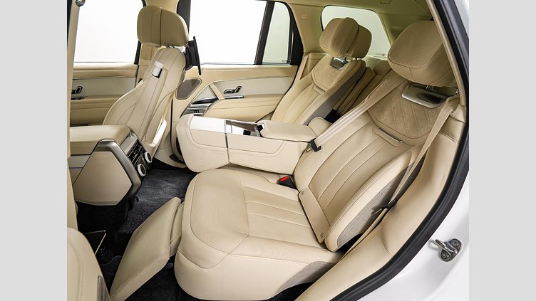 2024 認定中古車 Land Rover Range Rover アイシーホワイト - グロスフィニッシュ P550 AWD PHEV（AT） スタンダードホイールベース SV