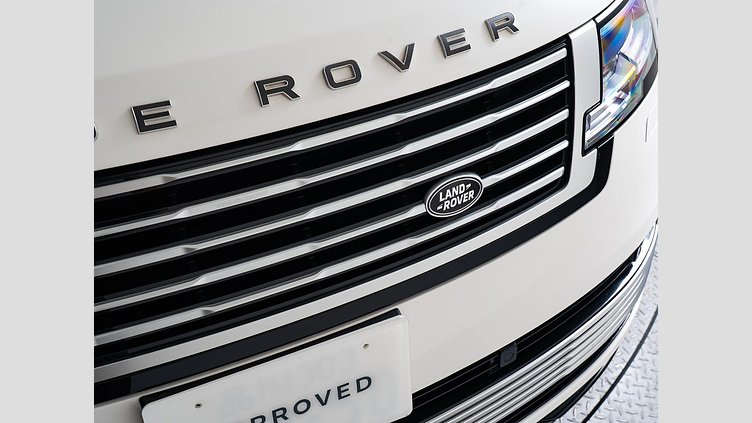 2024 認定中古車 Land Rover Range Rover アイシーホワイト - グロスフィニッシュ P550 AWD PHEV（AT） スタンダードホイールベース SV