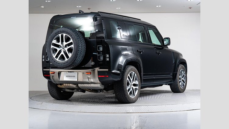 2022 認定中古車 Land Rover Defender 110 サントリーニブラック D300 AWD（AT） X
