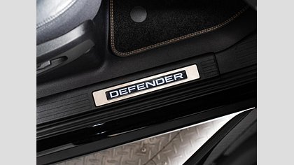 Defender 110 23