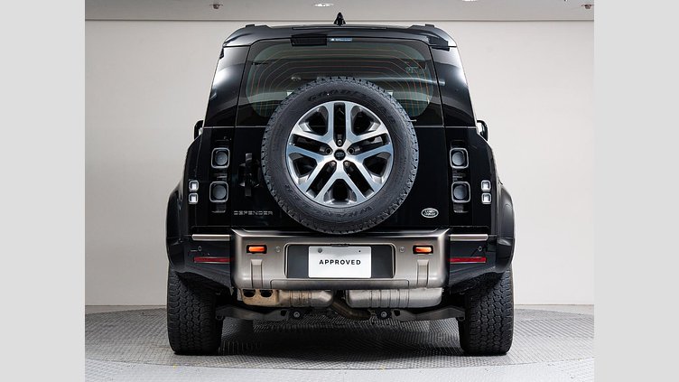2022 認定中古車 Land Rover Defender 110 サントリーニブラック D300 AWD（AT） X