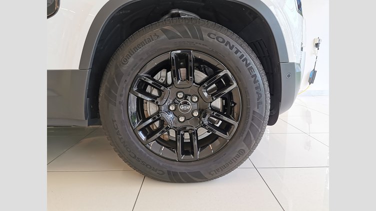 2023 認定中古車 Land Rover Defender 110 フジホワイト D300 AWD（AT） S