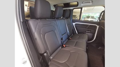Defender 110 4