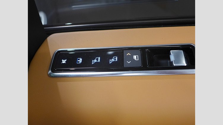 2021 認定中古車 Land Rover Range Rover アルバ 5.0リッターV8スーパーチャージド 525PS ガソリン スタンダードホイールベース FIFTY