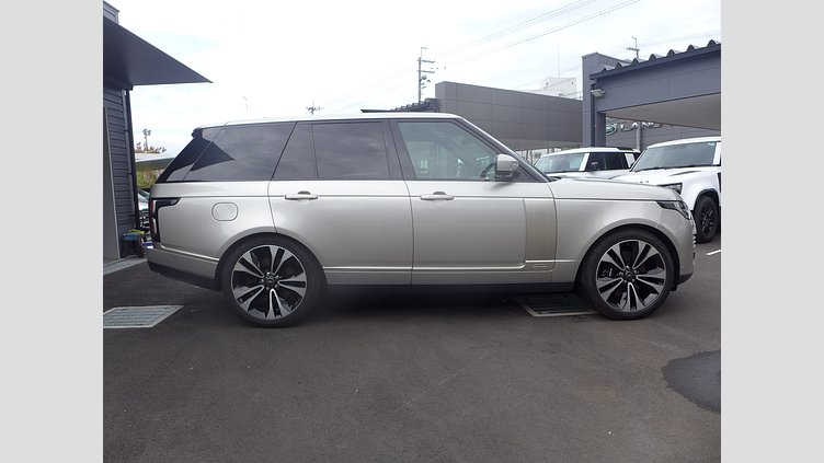 2021 認定中古車 Land Rover Range Rover アルバ 5.0リッターV8スーパーチャージド 525PS ガソリン スタンダードホイールベース FIFTY